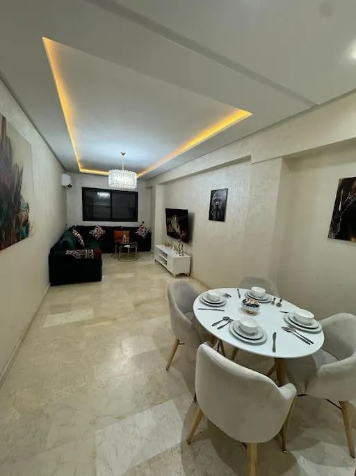 Appartement A Gueliz Pres De Toute Commodite مراكش شقة